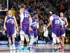 清晨突围战来临；犹他爵士围绕NBA常规赛复出首秀；压力陡增；资深球员宣示担当